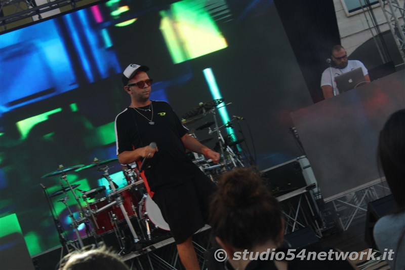Boomdabash in concerto per il Settembre Rendese, in diretta con Studio54network
