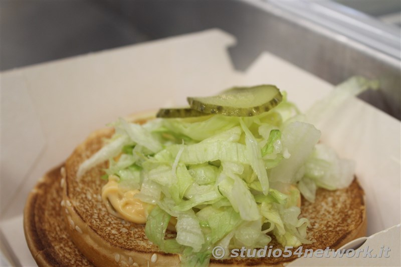 A corigliano Mc Donald's cambia ricetta con il Best Burger! Su Studio54network lo abbiamo assaggiato in anteprima per voi!