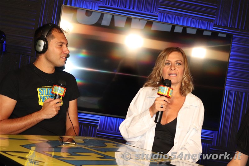 Grande successo per l'attesa Irene Grandi, in concerto a Rende su Via Rossini, per il Settembre Rendese 2021. In diretta solo su Studio54network!