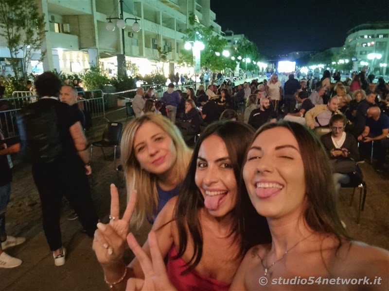 Grande successo per l'attesa Irene Grandi, in concerto a Rende su Via Rossini, per il Settembre Rendese 2021. In diretta solo su Studio54network!