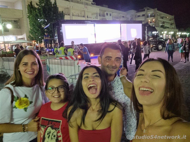 Grande successo per l'attesa Irene Grandi, in concerto a Rende su Via Rossini, per il Settembre Rendese 2021. In diretta solo su Studio54network!