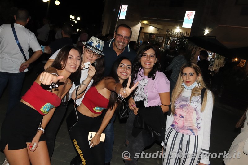 Grande successo per l'attesa Irene Grandi, in concerto a Rende su Via Rossini, per il Settembre Rendese 2021. In diretta solo su Studio54network!
