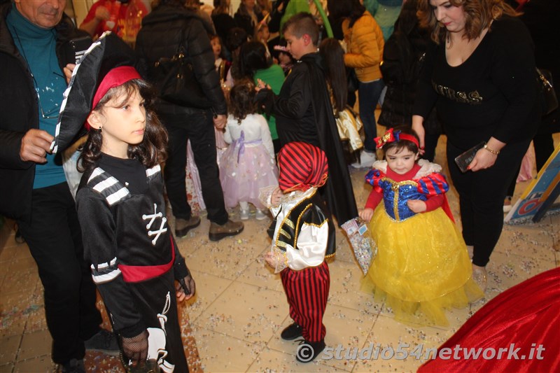 E' Carnival on Saturday a Bovalino, al Centro Commerciale I Gelsomini. In diretta interregionale solo su Studio54network.