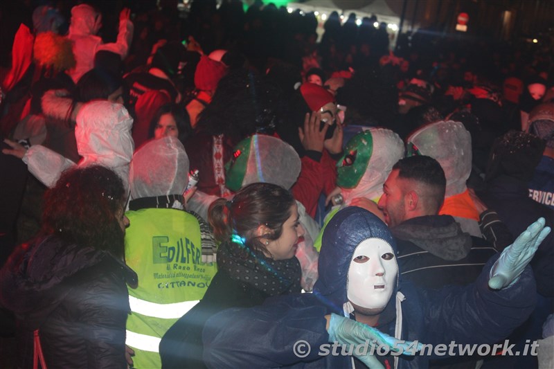 Soldout Zero Gravity, il gran ballo di Carnevale, a Melicucco, nel Centro Storico, con Studio54network