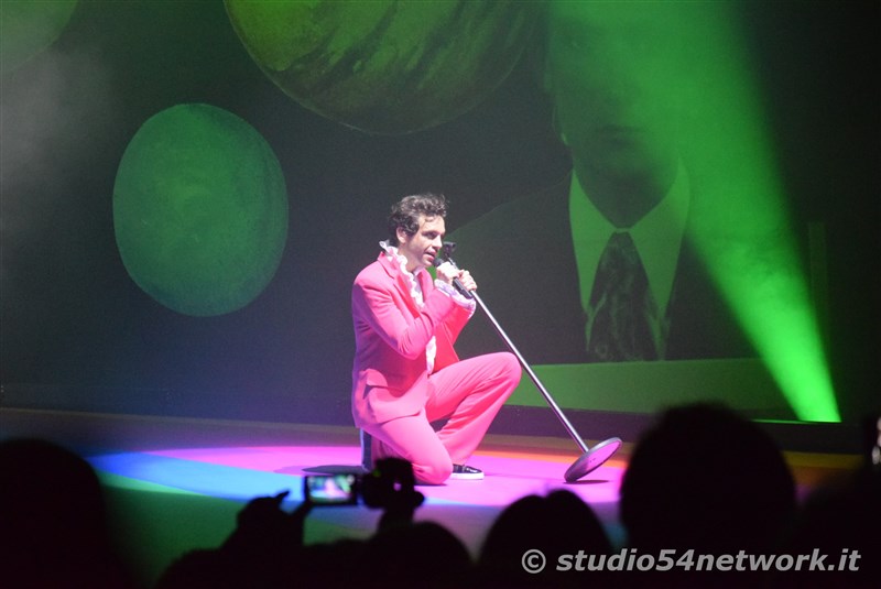 Mika a Reggio Calabria, con Revelation Tour, su Studio54network, per Fatti di Musica 2020