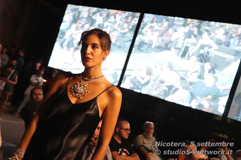 vivere-col-mare-a-nicotera-marina-con-studio54network