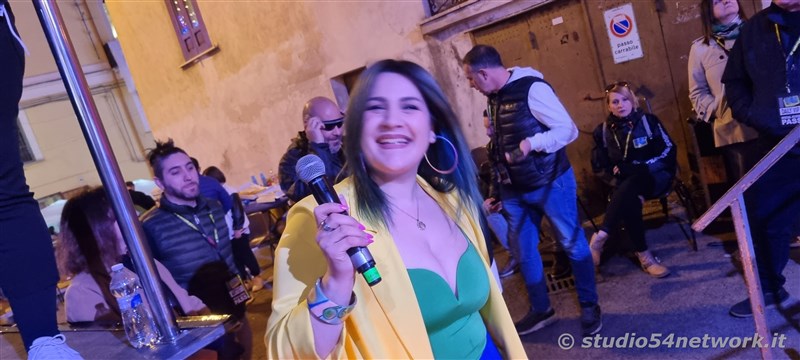 Soldout per il 54FreeStyle, nel Centro storico di Corigliano, per la Festa di San Francesco di Paola. Sul plalco Morgan, Dj Jad