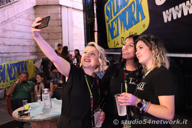 Una festa pazzesca, con Studio54network e il suo 54FreStyle. Sul palco Bianca Atzei, Sud Sound System e Dj Jad & Wlady con tutt