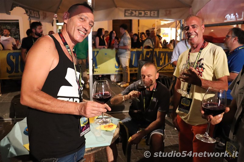 Una festa pazzesca, con Studio54network e il suo 54FreStyle. Sul palco Bianca Atzei, Sud Sound System e Dj Jad & Wlady con tutt