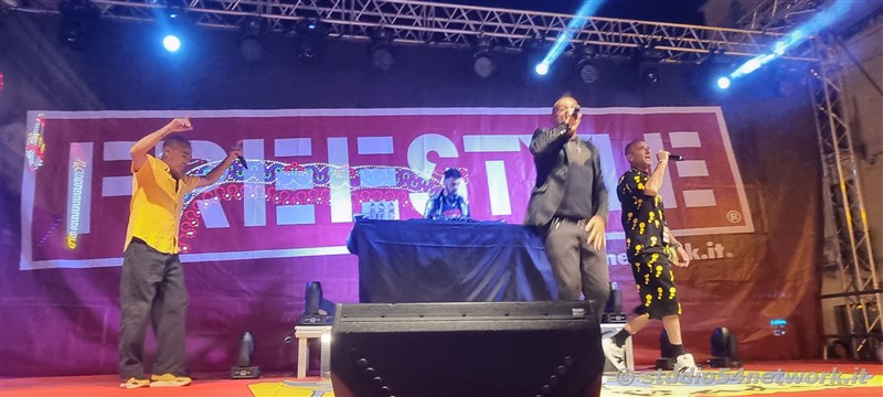 Una festa pazzesca, con Studio54network e il suo 54FreStyle. Sul palco Bianca Atzei, Sud Sound System e Dj Jad & Wlady con tutt