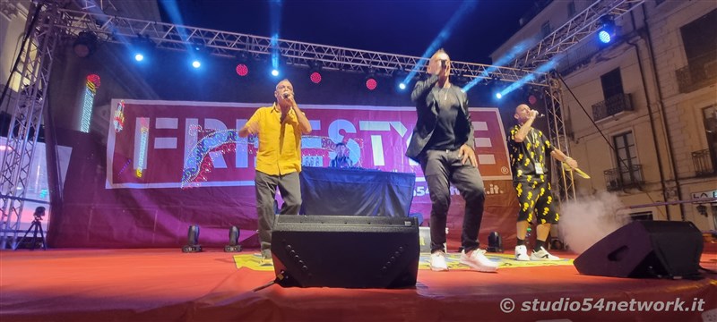 Una festa pazzesca, con Studio54network e il suo 54FreStyle. Sul palco Bianca Atzei, Sud Sound System e Dj Jad & Wlady con tutt