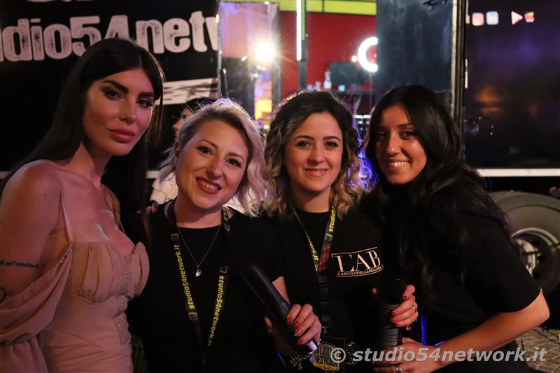 Una festa pazzesca, con Studio54network e il suo 54FreStyle. Sul palco Bianca Atzei, Sud Sound System e Dj Jad & Wlady con tutt