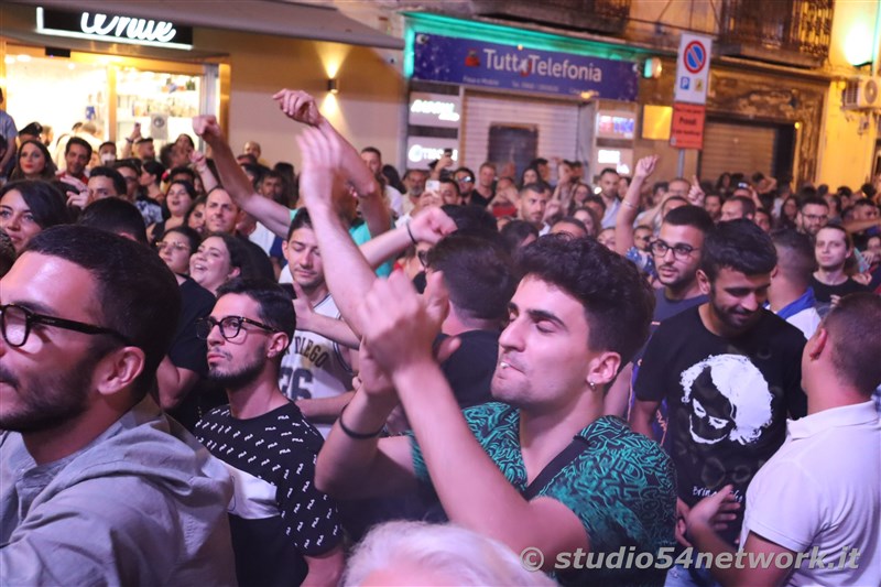 Una festa pazzesca, con Studio54network e il suo 54FreStyle. Sul palco Bianca Atzei, Sud Sound System e Dj Jad & Wlady con tutt