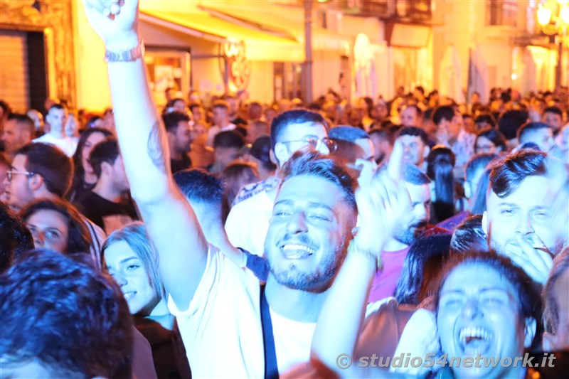 Una festa pazzesca, con Studio54network e il suo 54FreStyle. Sul palco Bianca Atzei, Sud Sound System e Dj Jad & Wlady con tutt