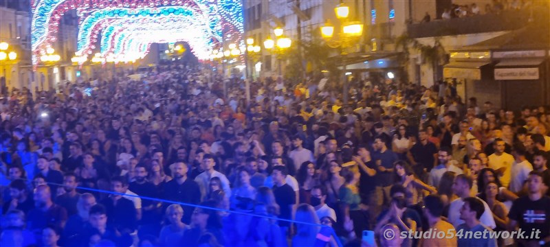 Una festa pazzesca, con Studio54network e il suo 54FreStyle. Sul palco Bianca Atzei, Sud Sound System e Dj Jad & Wlady con tutt