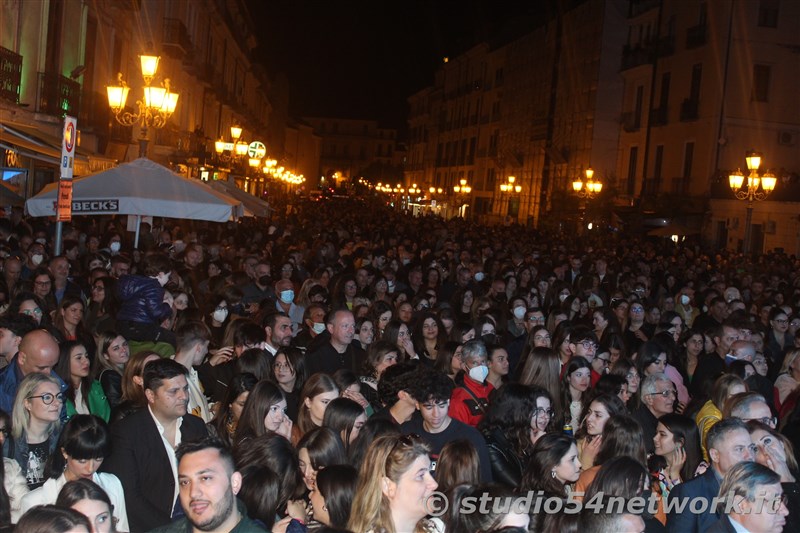 A Lamezia Terme, con l'Amministrazione comunale, tutti a tifare Luigi Strangis, che vince Amici 21