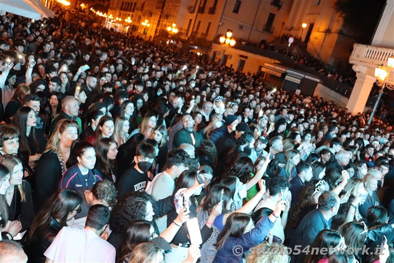 A Lamezia Terme, con l'Amministrazione comunale, tutti a tifare Luigi Strangis, che vince Amici 21