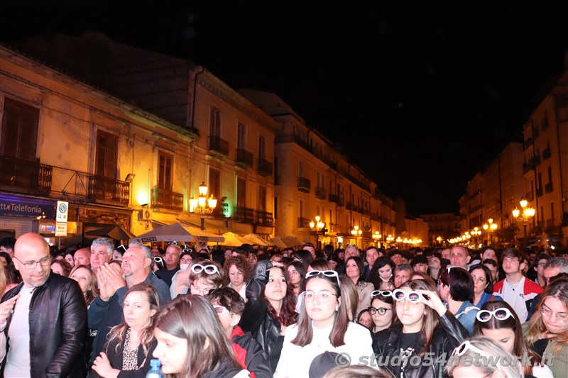 A Lamezia Terme, con l'Amministrazione comunale, tutti a tifare Luigi Strangis, che vince Amici 21