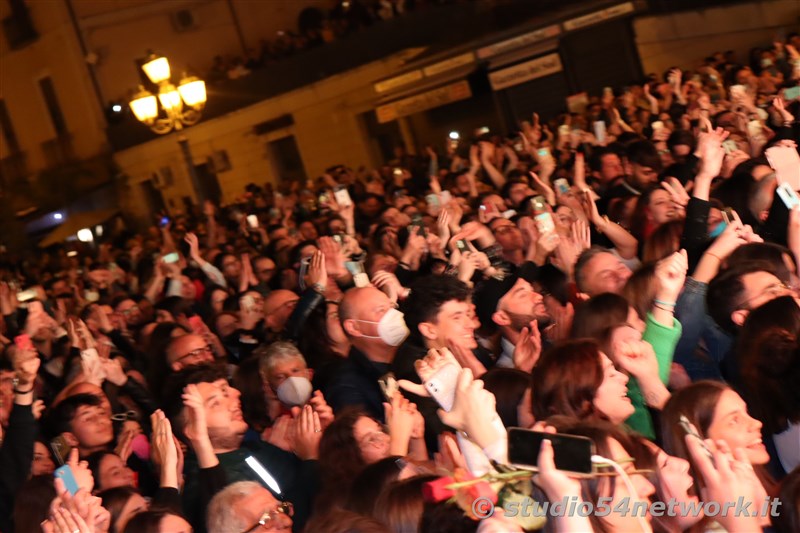 A Lamezia Terme, con l'Amministrazione comunale, tutti a tifare Luigi Strangis, che vince Amici 21