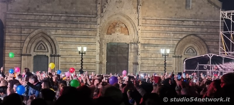 Grande la festa, con in Negramaro, in Piazza Duomo a Messina,  su Studio54network