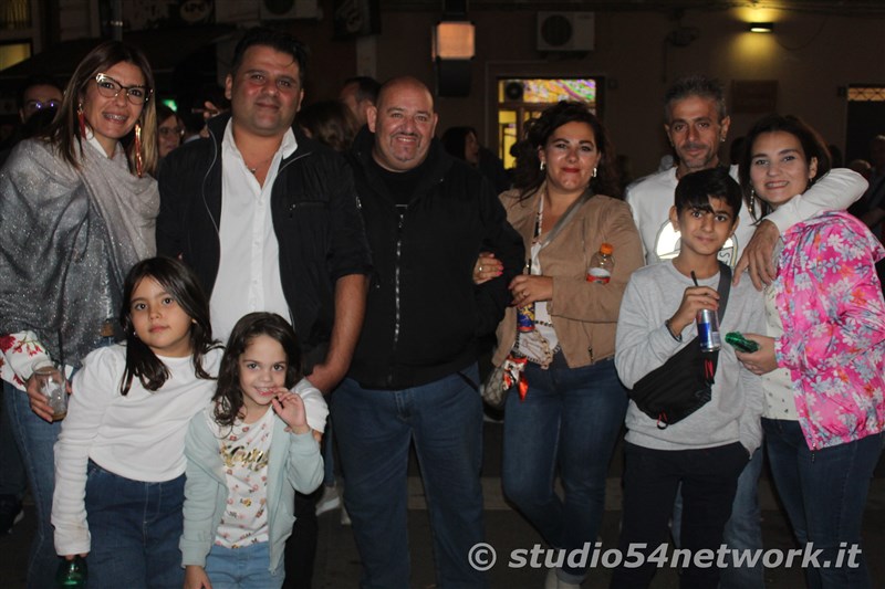 Una Grande festa è stata la Notte Bianca di Biancavilla, con Studio54network, Sasa Salvaggio, Roy Paci e Lello Analfino! 