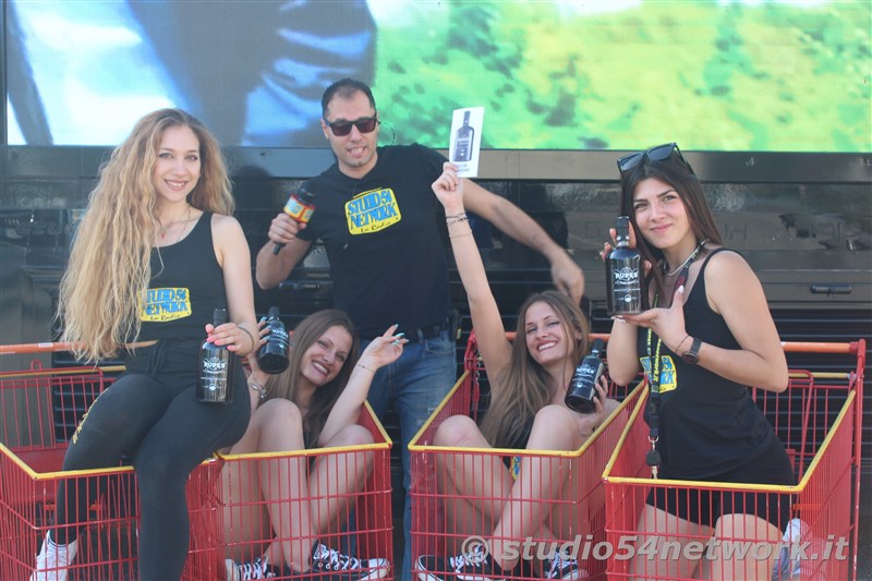 E' RupesInTour, con l'Amaro Rupes e Studio54network. Una grande festa nei Supermercati Conad di Crotone!
