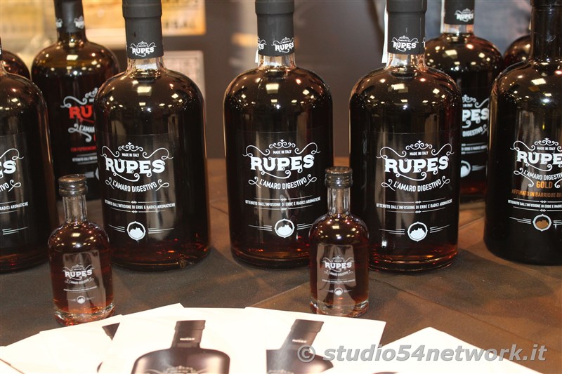 E' RupesInTour, con l'Amaro Rupes e Studio54network. Una grande festa nei Supermercati Conad di Crotone!