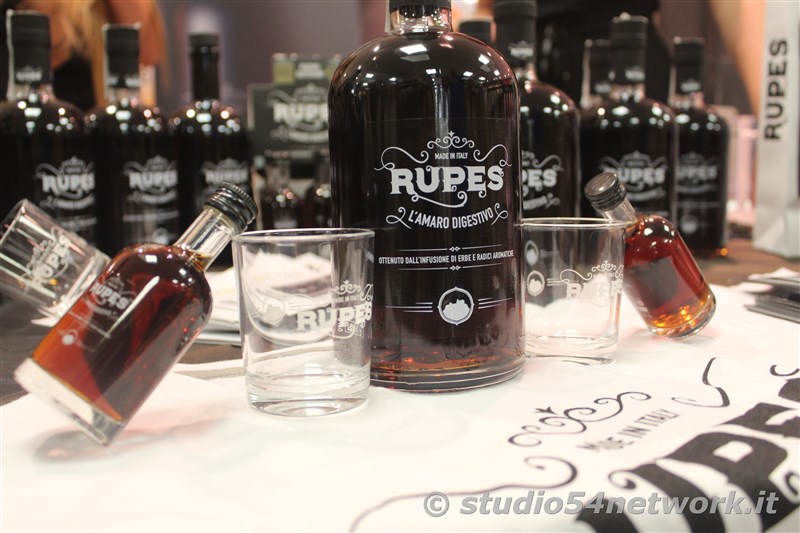 E' RupesInTour, con l'Amaro Rupes e Studio54network. Una grande festa nei Supermercati Conad di Crotone!