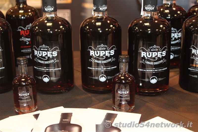 E' RupesInTour, con l'Amaro Rupes e Studio54network. Una grande festa nei Supermercati Conad di Crotone!