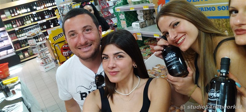 E' RupesInTour, con l'Amaro Rupes e Studio54network. Una grande festa nei Supermercati Conad di Crotone!