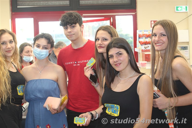 E' RupesInTour, con l'Amaro Rupes e Studio54network. Una grande festa nei Supermercati Conad di Crotone!