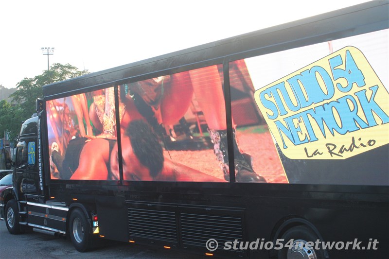 E' RupesInTour, con l'Amaro Rupes e Studio54network. Una grande festa nei Supermercati Conad di Crotone!