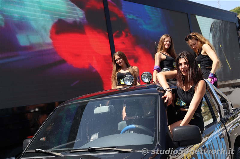 E' RupesInTour, con l'Amaro Rupes e Studio54network. Una grandissima festa al Parco commerciale La Rocca di Sellia Marina!