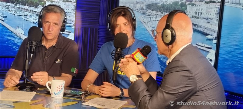 Un appuntamento unico, suggestivo ed esclusivo, per un intero weekend, sullo Stretto di Messina. E' Vele dello Stretto 2002
