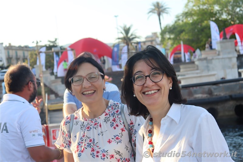 Un appuntamento unico, suggestivo ed esclusivo, per un intero weekend, sullo Stretto di Messina. E' Vele dello Stretto 2002