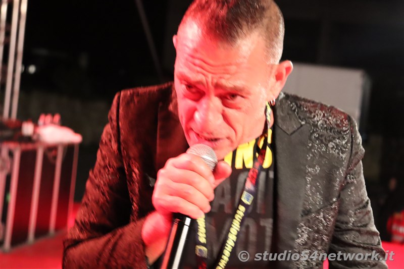 Sull'Aviosuperficie Franca di Villaggio Baffa  54Live, con Moreno, Roy Paci, Morgan, Sud Sound System,  Carboidrati, Dj Jad e Wlady