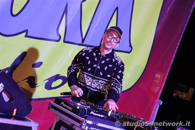 Sull'Aviosuperficie Franca di Villaggio Baffa  54Live, con Moreno, Roy Paci, Morgan, Sud Sound System,  Carboidrati, Dj Jad e Wlady