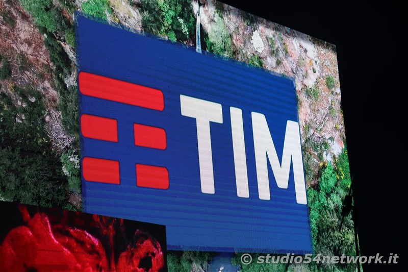 Il centro commerciale Le Ninfee spegne 20 candeline, ed  una grande festa. Con Studio54network,Scintilla,Baccini e Calabrese, su Studio54network 