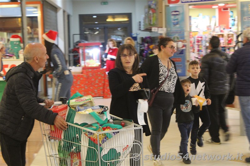 Con Ipersisa  Natale al centro commerciale I Gelsomini, con Studio54network