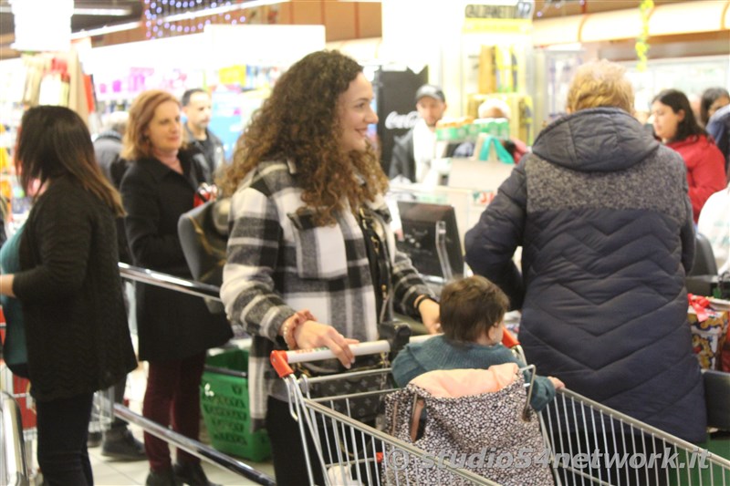 Con Ipersisa  Natale al centro commerciale I Gelsomini, con Studio54network