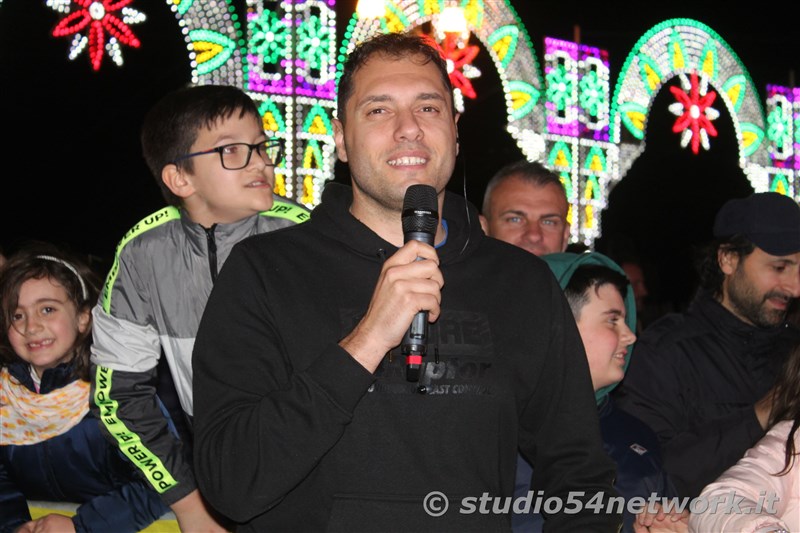 Soldout per il 54FreeStyle, nel Centro storico di Corigliano, per la Festa di San Francesco di Paola. Sul plalco Morgan, Dj Jad