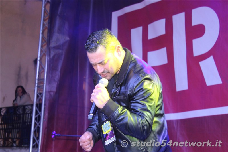 Soldout per il 54FreeStyle, nel Centro storico di Corigliano, per la Festa di San Francesco di Paola. Sul plalco Morgan, Dj Jad