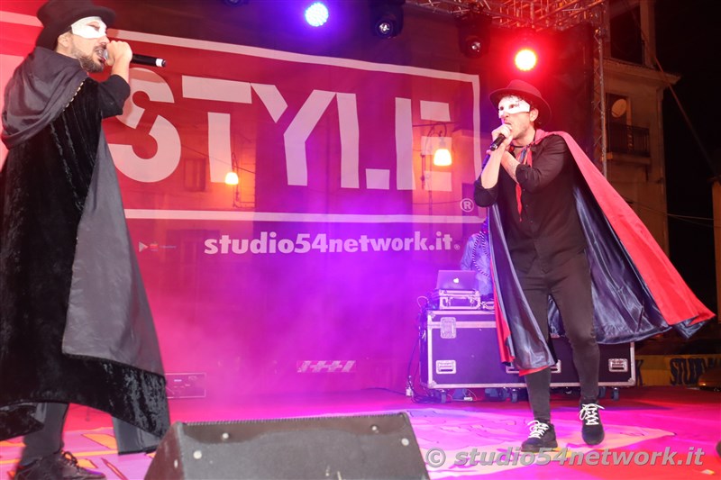 Soldout per il 54FreeStyle, nel Centro storico di Corigliano, per la Festa di San Francesco di Paola. Sul plalco Morgan, Dj Jad