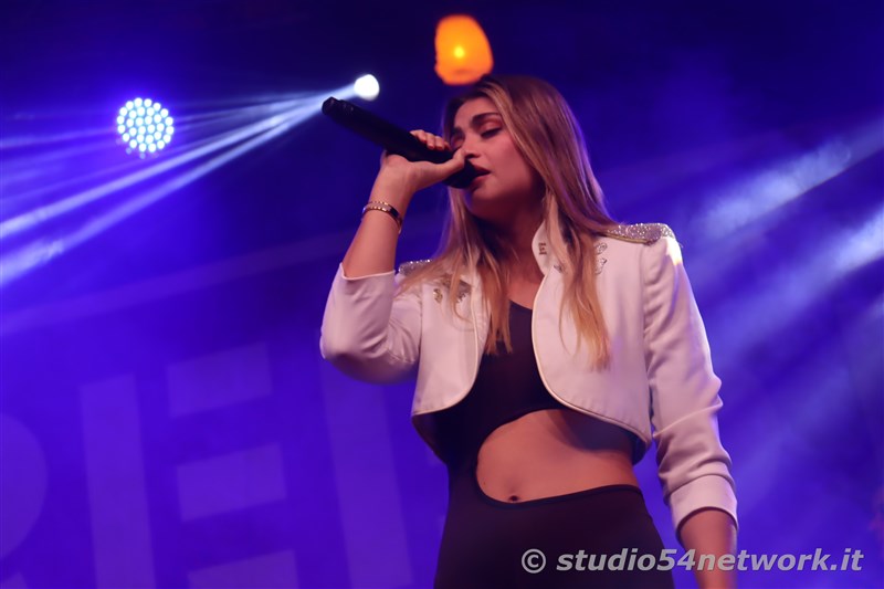 Soldout per il 54FreeStyle, nel Centro storico di Corigliano, per la Festa di San Francesco di Paola. Sul plalco Morgan, Dj Jad