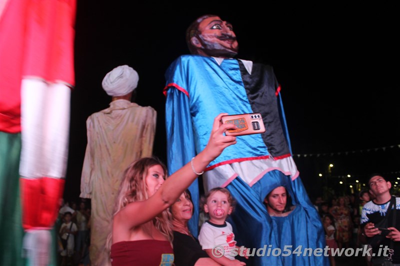 Per la festa e il centenario della processione a mare, in radiovisione i fuochi pirotecnici sul mare, a Marina di Gioiosa, con Studio54network