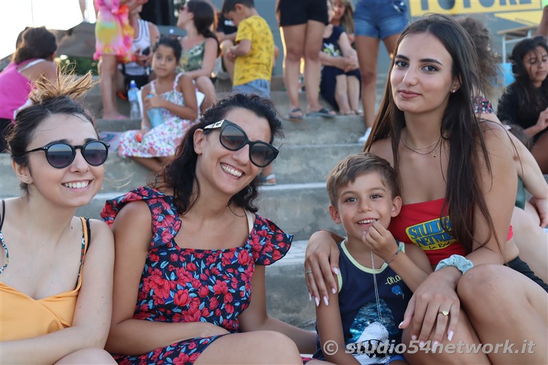 A Guardavalle parte l'estate con il Guardavalle Summer Fest. Food, beverage, ritmo, divertimento, tutto in Radiovisione su Stud e Calabrese, su Studio54network 