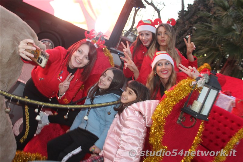 E' Natale a Praia a Mare, con tanta musica, artisti di strada, regali, gadgets, nel 54ChristmasTour, con Studio54network!   