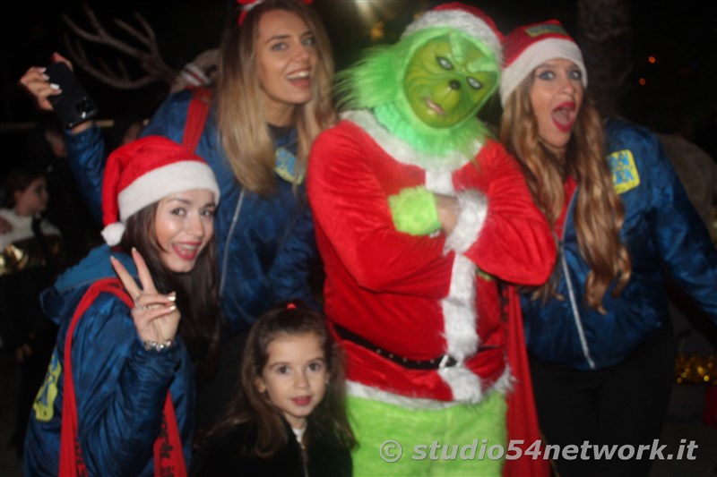 E' Natale a Praia a Mare, con tanta musica, artisti di strada, regali, gadgets, nel 54ChristmasTour, con Studio54network!    con Studio54network, la Radio dei Grandi Eventi