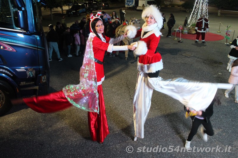 E' Natale a Praia a Mare, con tanta musica, artisti di strada, regali, gadgets, nel 54ChristmasTour, con Studio54network!   