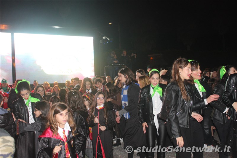 E' una grande festa ad Ardore, con il IV Carnevale della Locride e Area54, il djset di Studio54network!